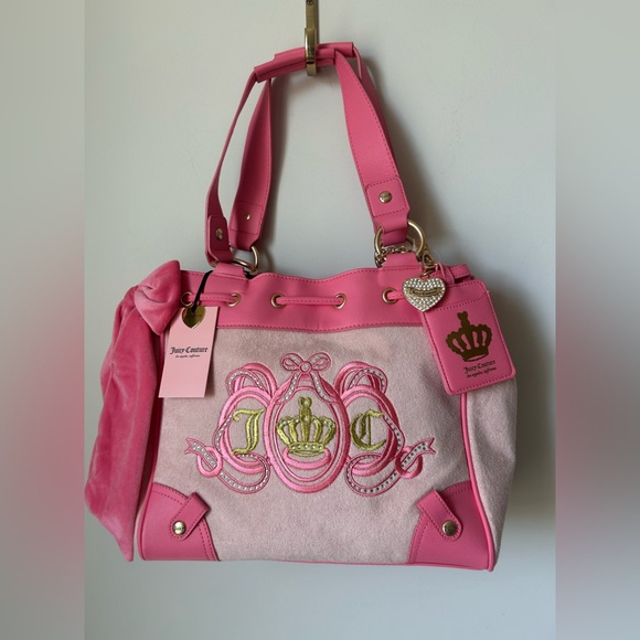 Juicy Couture Handbags - Viral Juicy pink lovers club y2k daydreamer tote bag terrycloth exclusive HTF